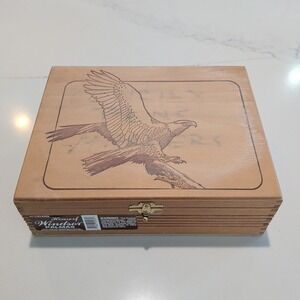 VINTAGE TOBACCO HOUSE OF WINDSOR PALMAS WOOD EAGLE CIGAR BOX